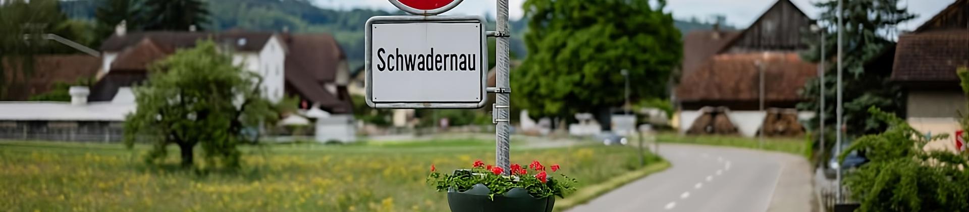 Schwadernau Dorfeingang